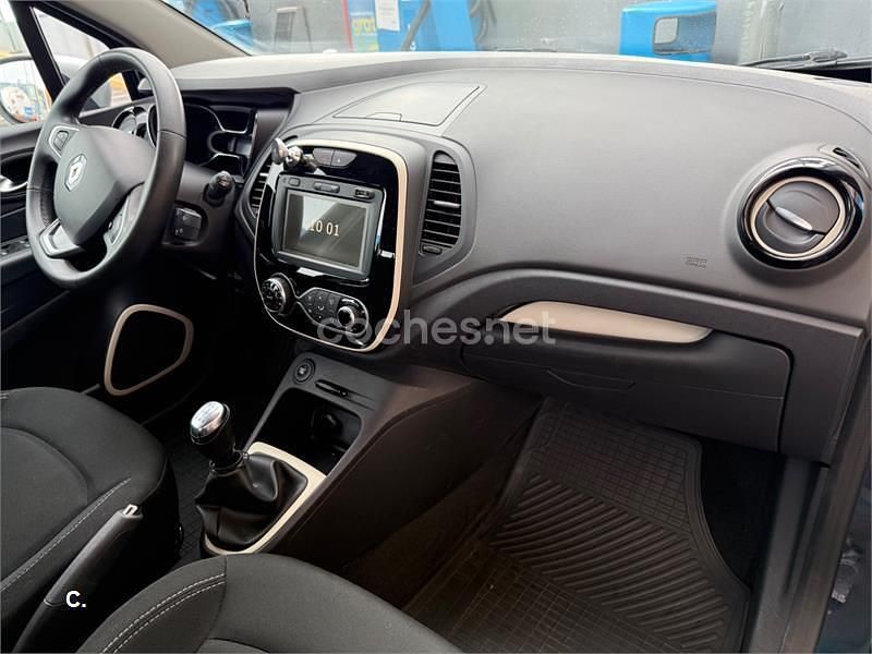 Używany Renault Captur Zen 90 KM (66 kW) 2019 Niebieski SUV