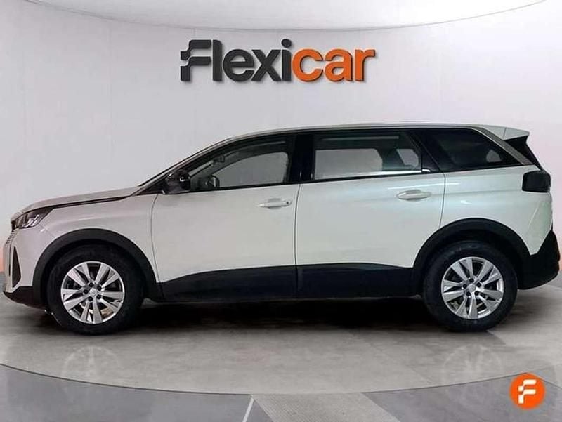 Usado Peugeot 5008 Allure 131 CV (96 kW) 2022 Blanco SUV