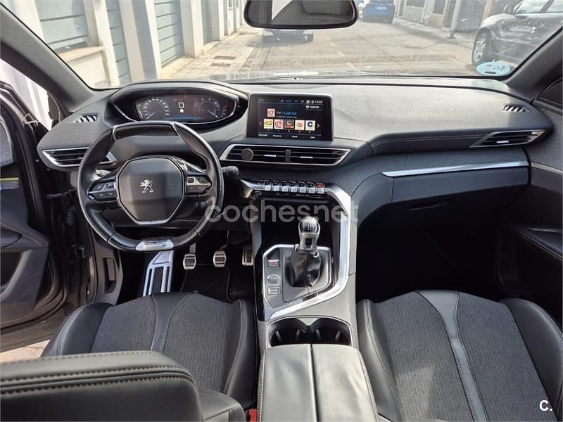 Usado Peugeot 3008 GT-line 130 CV (95 kW) 2018 Gris / plata SUV