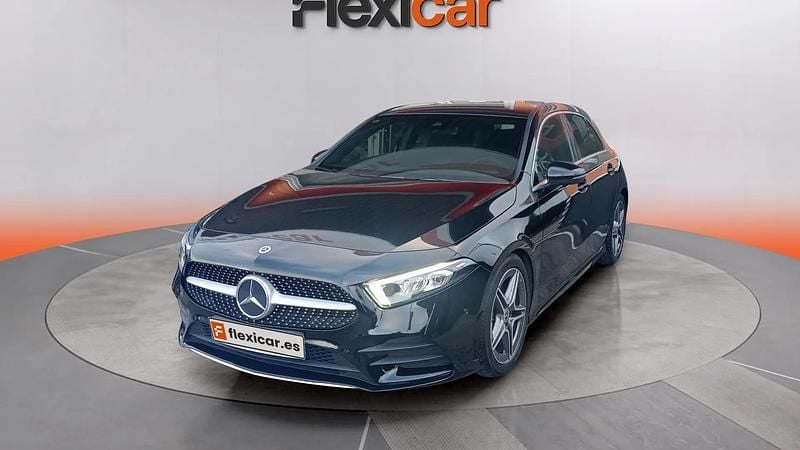 Usado Mercedes A200 163 CV (119 kW) 2021 Negro Utilitario