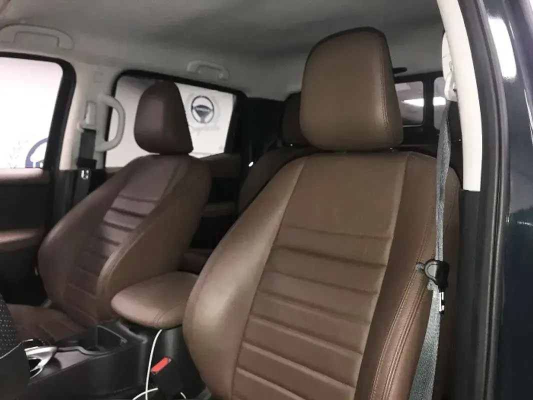 Usado Mercedes X250 190 CV (139 kW) 2018 Verde Pickup/Camioneta