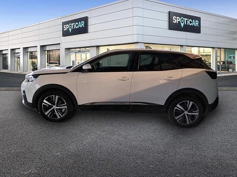 Usado Peugeot 3008 Allure 130 CV (95 kW) 2019 Blanco SUV
