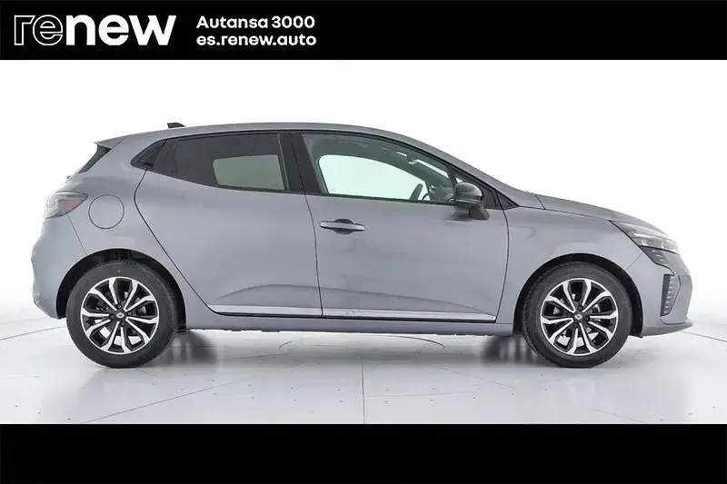 Usado Renault Clio V Techno 100 CV (73 kW) 2025 Gris Berlina