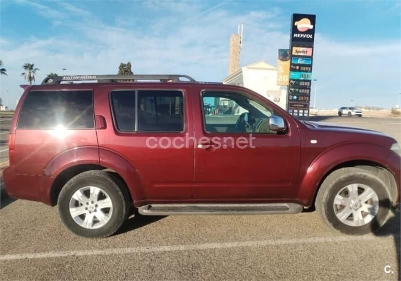 Usado Nissan Pathfinder SE 174 HP (127 kW) 2006 Vermelho SUV