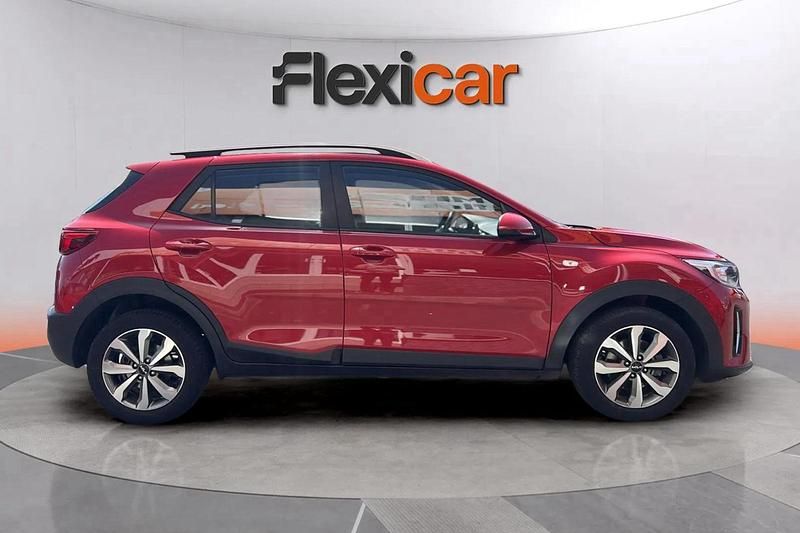 Usado Kia Stonic 101 CV (74 kW) 2022 Rojo SUV