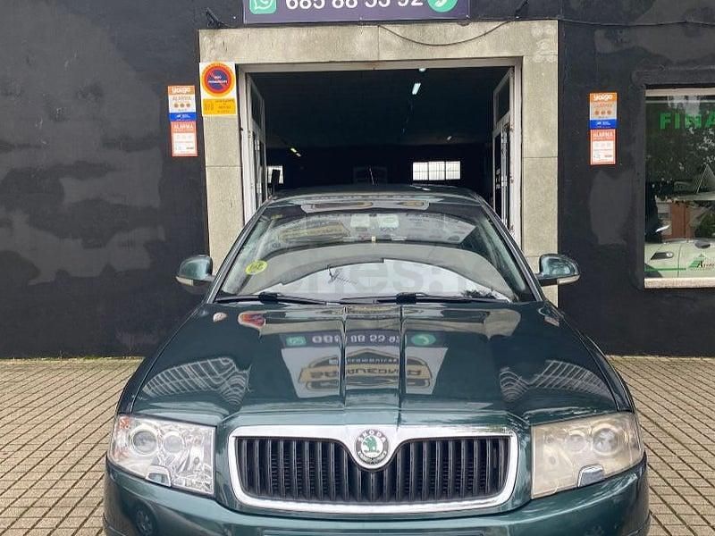 Usado Skoda Superb 115 CV (84 kW) 2007 Verde Berlina