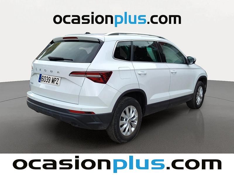 Usado Skoda Karoq Selection 116 CV (85 kW) 2024 Blanco SUV