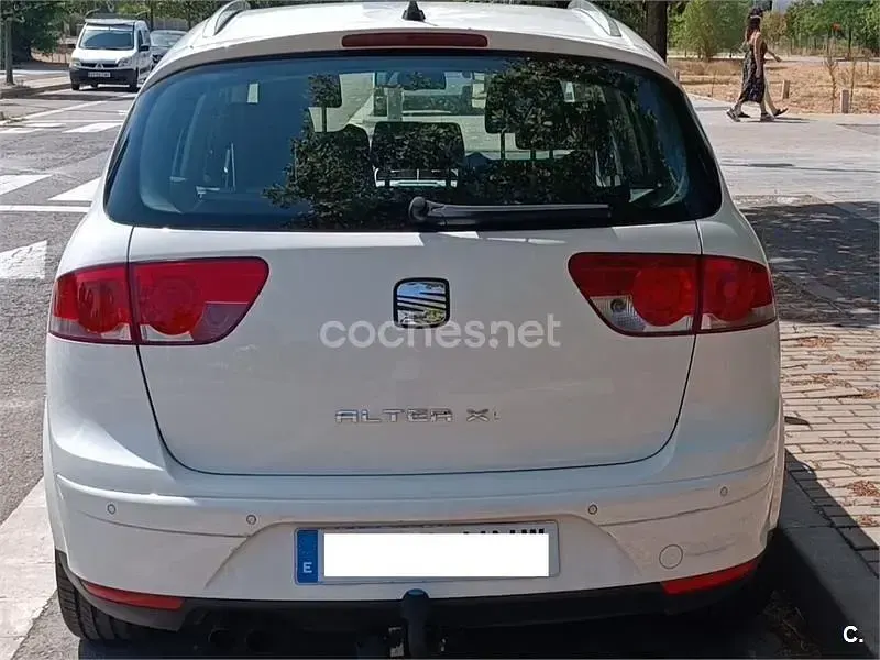 Usado Seat Altea XL I-Tech 140 CV (102 kW) 2013 Blanco Monovolumen