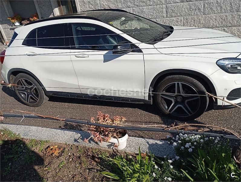 Usado Mercedes GLA200 AMG line 136 CV (100 kW) 2016 Blanco SUV