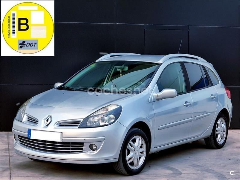 Gris / plata Usado 2008 Renault Clio GrandTour Dynamique Familiar | 3490 € - Imagen 1/4