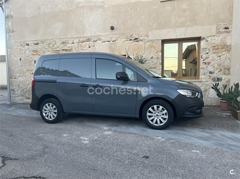 Usado Mercedes Citan 113 131 CV (96 kW) 2025 Gris / plata Familiar