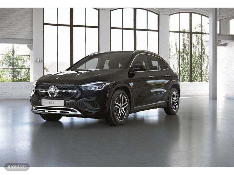 Negro Usado 2022 Mercedes GLA180 SUV | 32.900 € (Precio justo) - Imagen 1/4