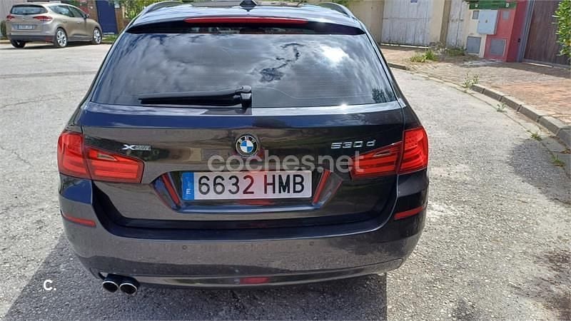 Usado BMW 530 258 CV (189 kW) 2012 Gris / plata Familiar