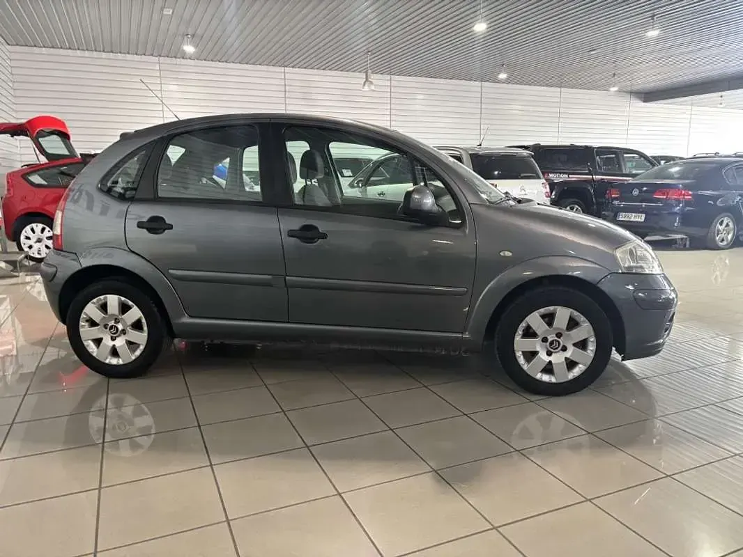 Usado Citroën C3 Exclusive 90 CV (66 kW) 2010 Gris Utilitario