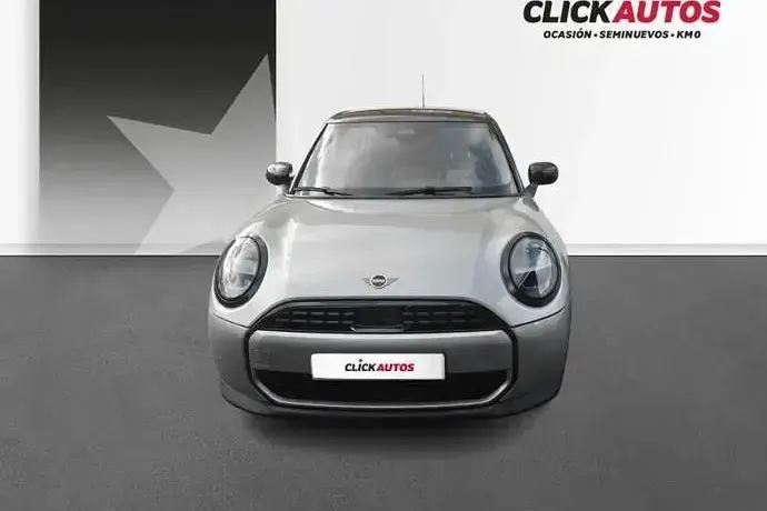Usado Mini Cooper Classic 114 kW (156 CV) 2025 Rojo Utilitario
