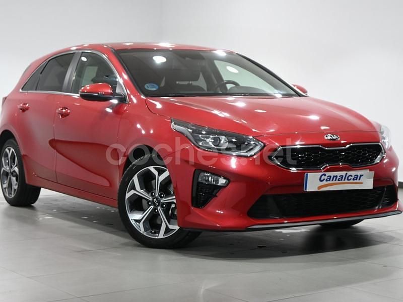 Używany Kia Ceed 136 KM (100 kW) 2021 Czerwony Hatchback