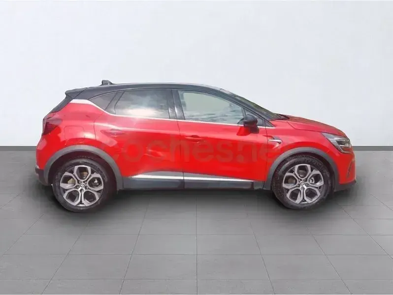 Usado Renault Captur Zen 160 CV (117 kW) 2022 Rojo SUV