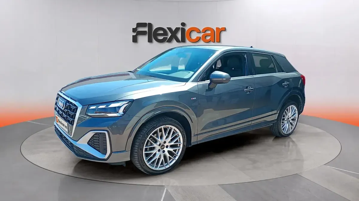 Usado Audi Q2 S-Line 150 CV (110 kW) 2024 Gris SUV