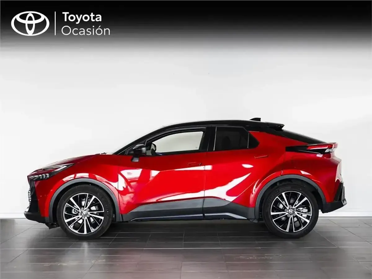 Usado Toyota C-HR 140 CV (102 kW) 2025 Oro SUV
