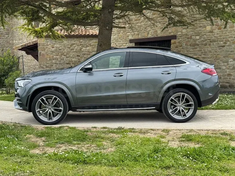 Usado Mercedes GLE400 330 CV (242 kW) 2022 Gris / plata Coupe