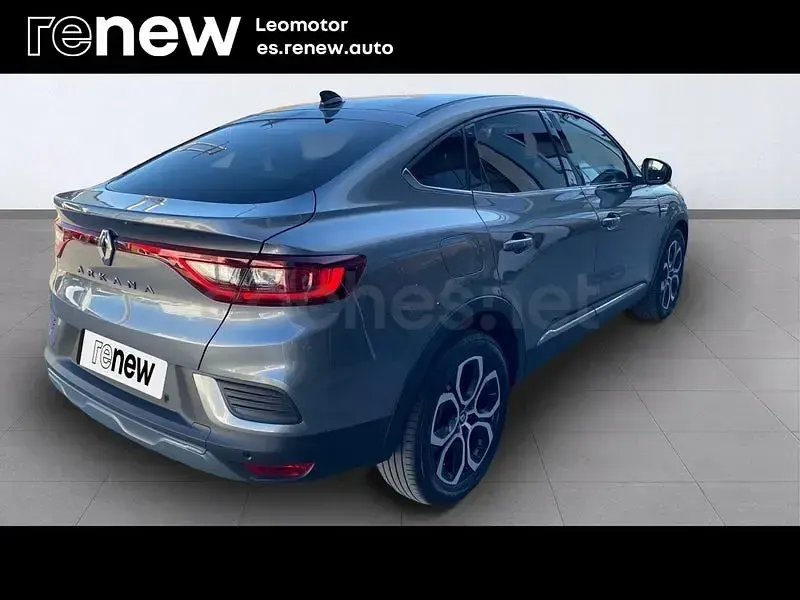 Usado Renault Arkana Zen 140 CV (102 kW) 2022 Gris / plata SUV