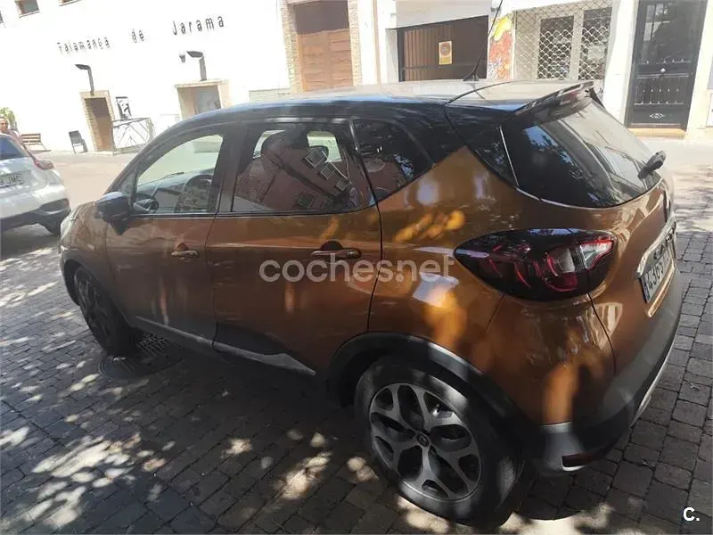 Usado Renault Captur Zen 90 CV (66 kW) 2018 Naranja SUV