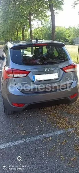 Usado Hyundai ix20 Comfort 77 CV (56 kW) 2011 Gris / plata Utilitario