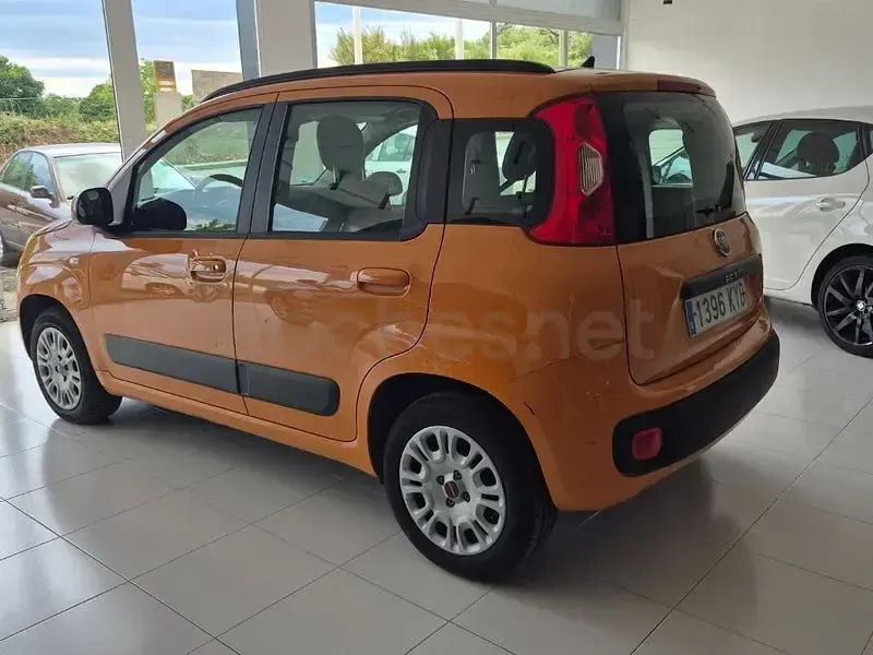 Usado Fiat Panda Lounge 69 CV (50 kW) 2019 Naranja Utilitario