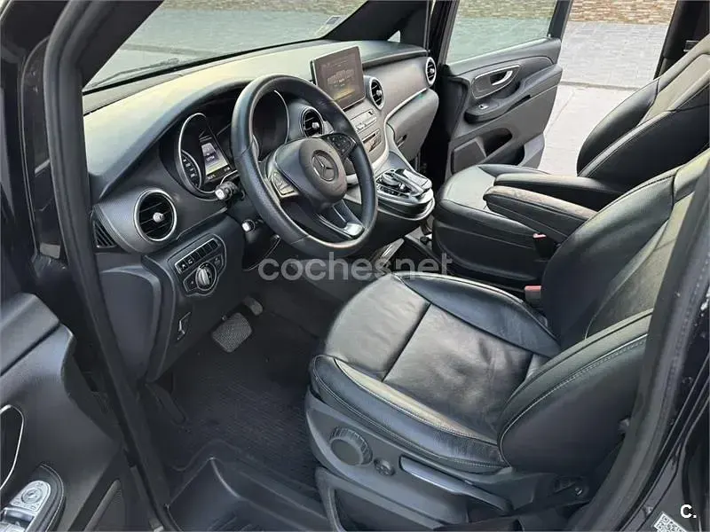 Usado Mercedes V220 Avantgarde 163 CV (119 kW) 2017 Negro Monovolumen