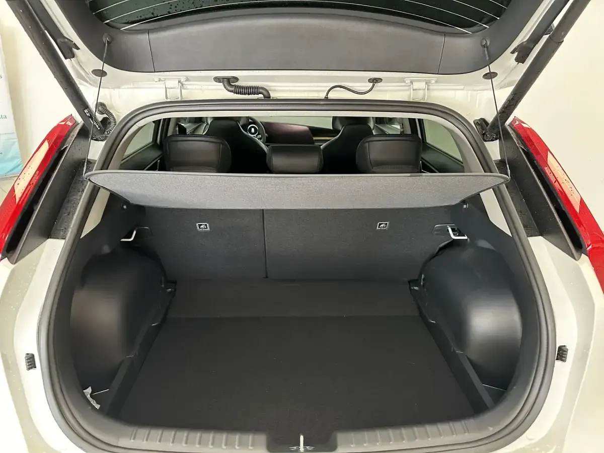 Novo Kia Niro 139 HP (102 kW) 2026 Branco SUV