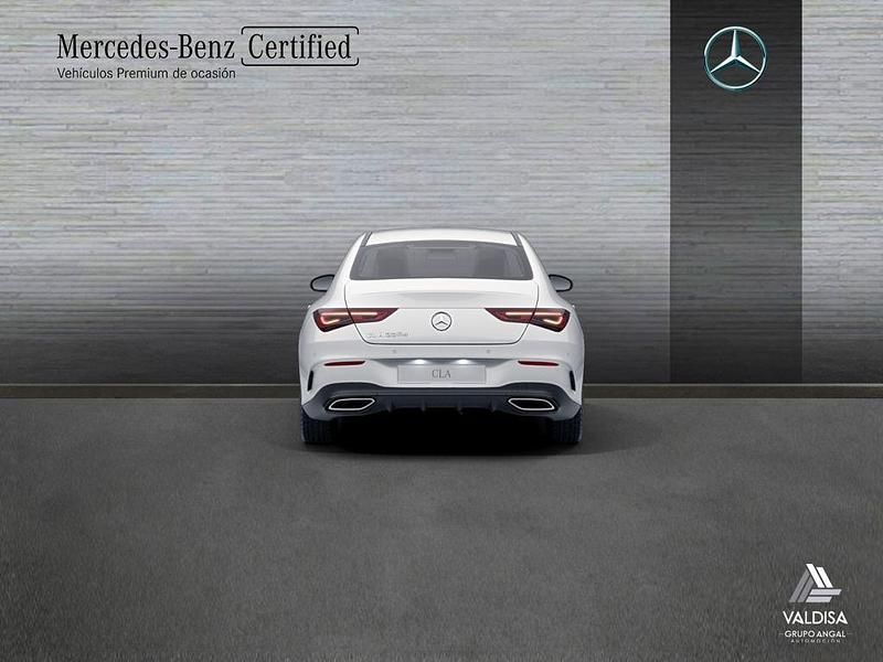 Usado Mercedes CLA220 AMG line 190 CV (139 kW) 2021 Blanco Berlina