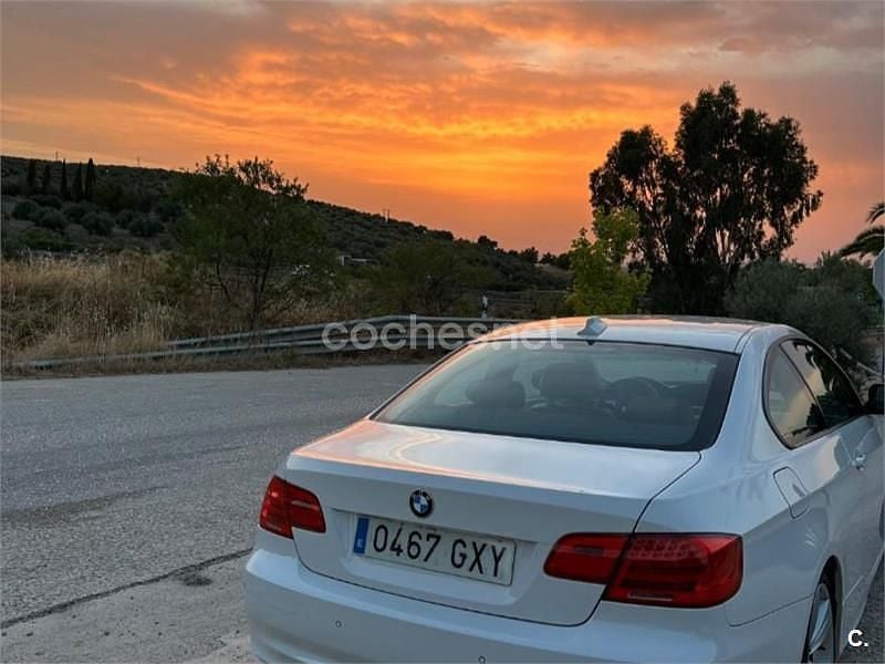 Usado BMW 320 Sport Line 177 CV (130 kW) 2010 Blanco Coupe