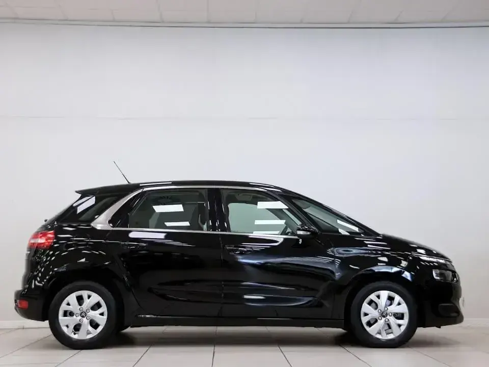 Usado Citroën C4 First 110 CV (80 kW) 2016 Negro Monovolumen