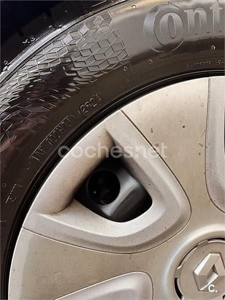 Usado Renault Clio IV Authentique 75 CV (55 kW) 2014 Rojo Berlina