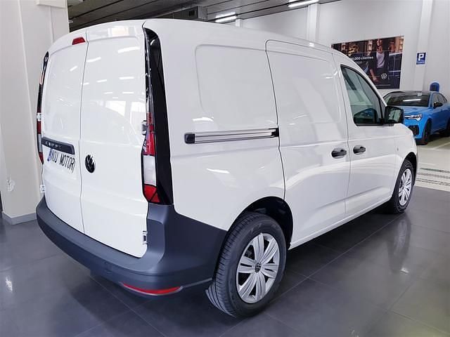 Usado VW Caddy 102 CV (75 kW) 2022 Blanco Monovolumen