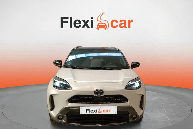 Usado Toyota Yaris Hybrid 116 CV (85 kW) 2022 Blanco