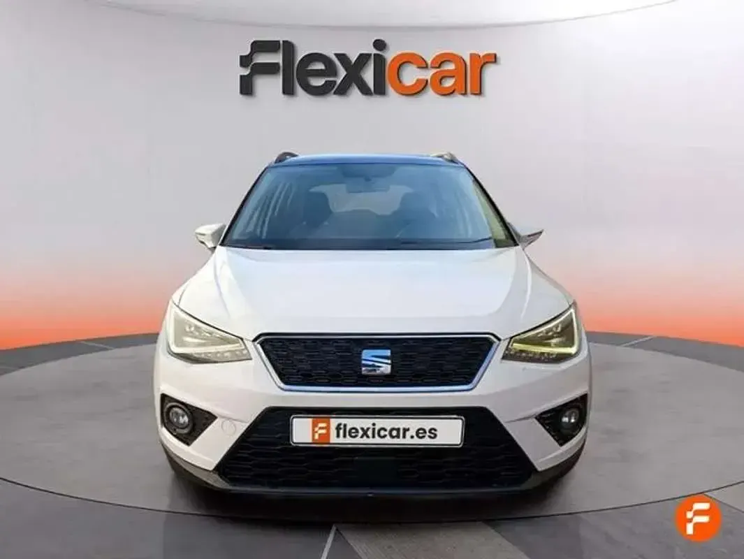 Usado Seat Arona Ecomotive 95 CV (69 kW) 2018 Blanco SUV