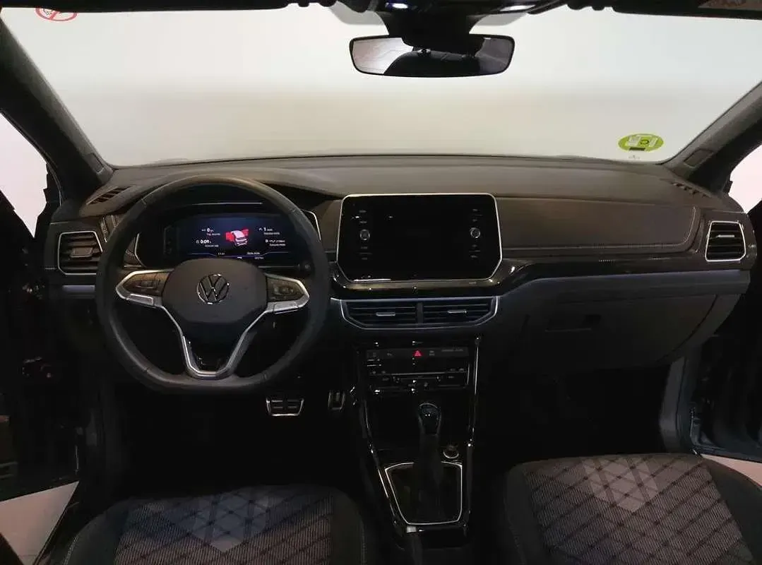 Usado VW T-Cross R-line 116 CV (85 kW) 2025 Gris SUV