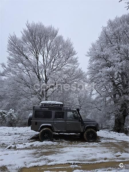 Usado Land Rover Defender S 122 CV (89 kW) 2011 Gris / plata Familiar