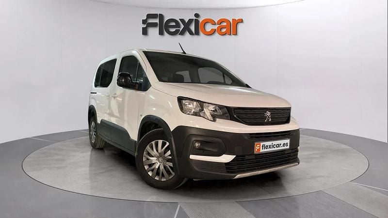 Usado Peugeot Rifter Active 131 CV (96 kW) 2022 Blanco Monovolumen