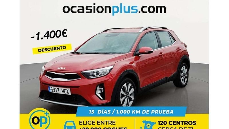 Usado Kia Stonic 101 CV (74 kW) 2022 Rojo SUV