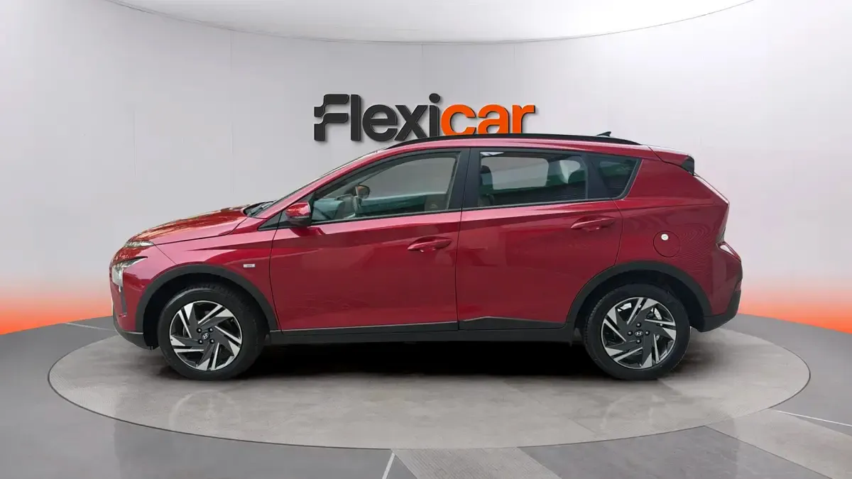 Usado Hyundai Bayon 101 CV (74 kW) 2024 Granate SUV