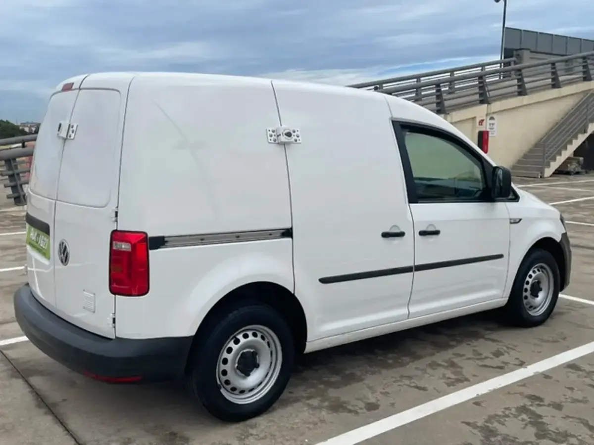 Usado VW Caddy 102 CV (75 kW) 2020 Monovolumen