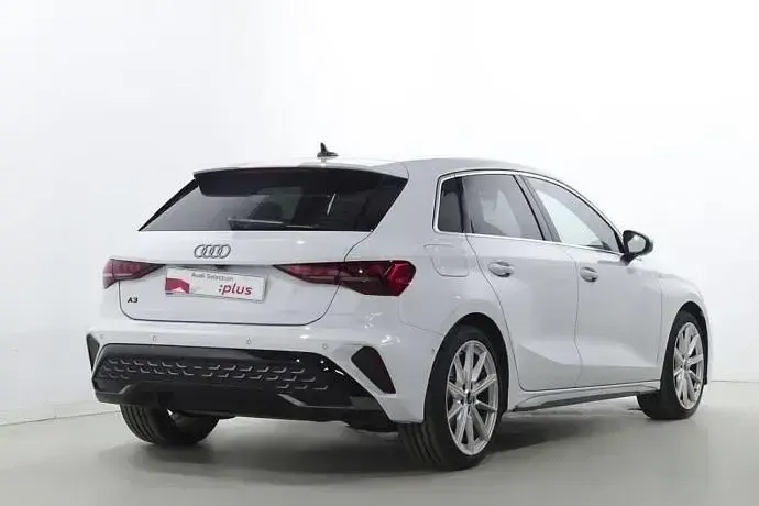 Usado Audi A3 S-Line 150 CV (110 kW) 2025