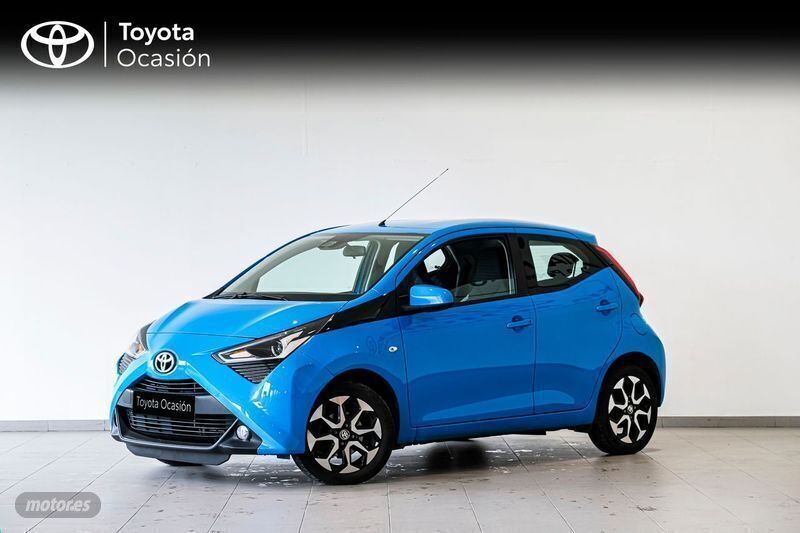 Azul Usado 2019 Toyota Aygo Play Utilitario | 11.650 € (Un poco caro) - Imagen 1/4