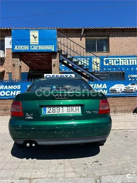 Begagnad Audi A4 130 HK (95 kW) 2002 Grön Sedan