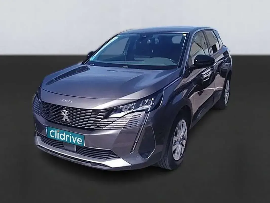 Usado Peugeot 3008 Active 131 CV (96 kW) 2022 Gris SUV
