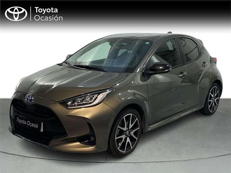 Usado Toyota Yaris Hybrid Style 116 CV (85 kW) 2022 Utilitario