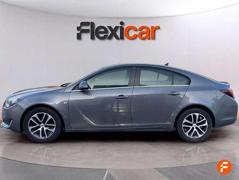 Usado Opel Insignia Selective 140 CV (102 kW) 2017 Gris Berlina