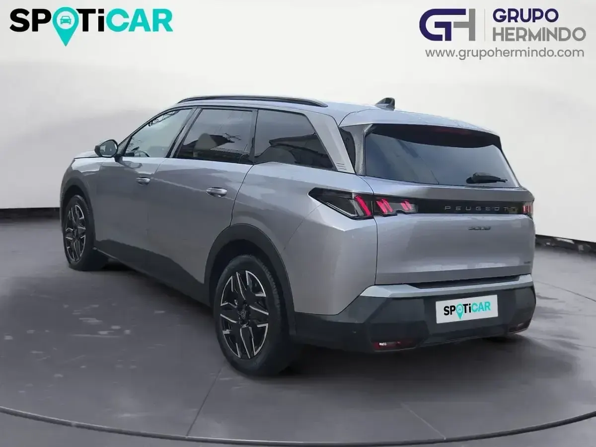 Używany Peugeot 5008 Allure 145 KM (106 kW) 2025 Czarny SUV